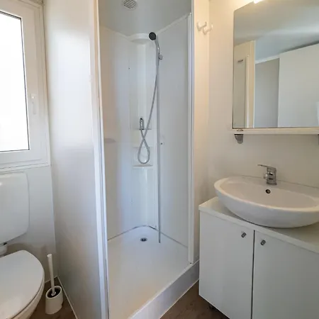 Camping Punta Falconera & Village 2*