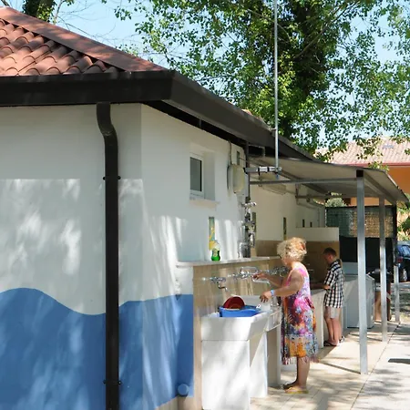 Punta Falconera & Village 2*