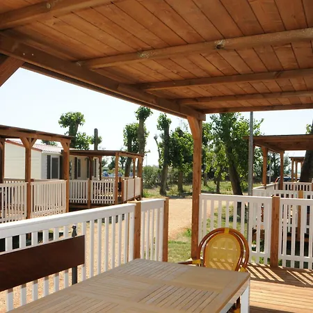 Punta Falconera & Village 2* カオルレ