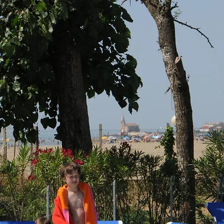 キャンプ場 Punta Falconera & Village