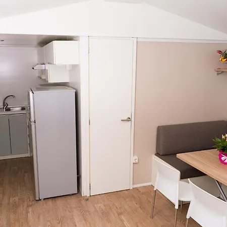 Punta Falconera & Village 2* カオルレ