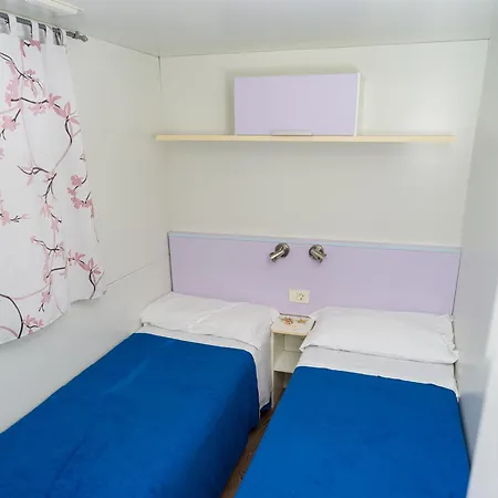 Punta Falconera & Village Camping 2*
