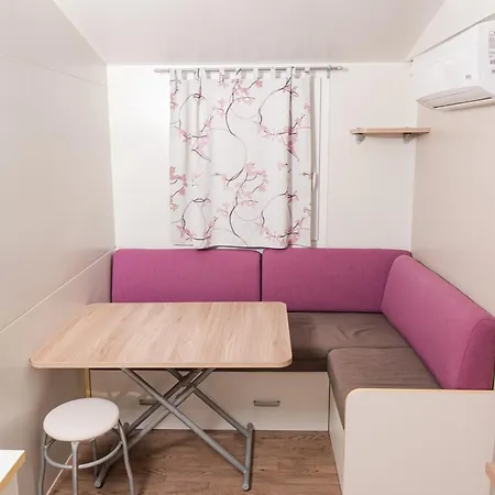 Punta Falconera & Village キャンプ場 カオルレ