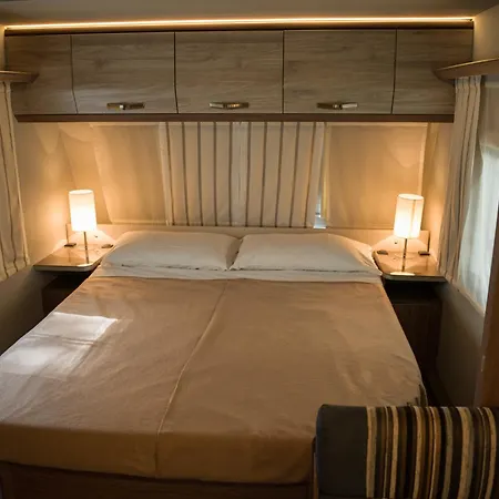 Punta Falconera & Village カオルレ