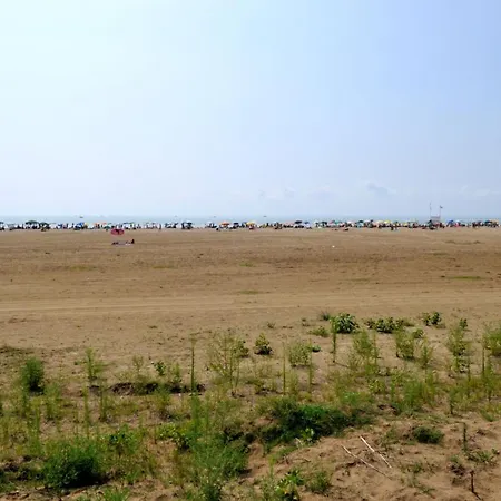 キャンプ場 Punta Falconera & Village